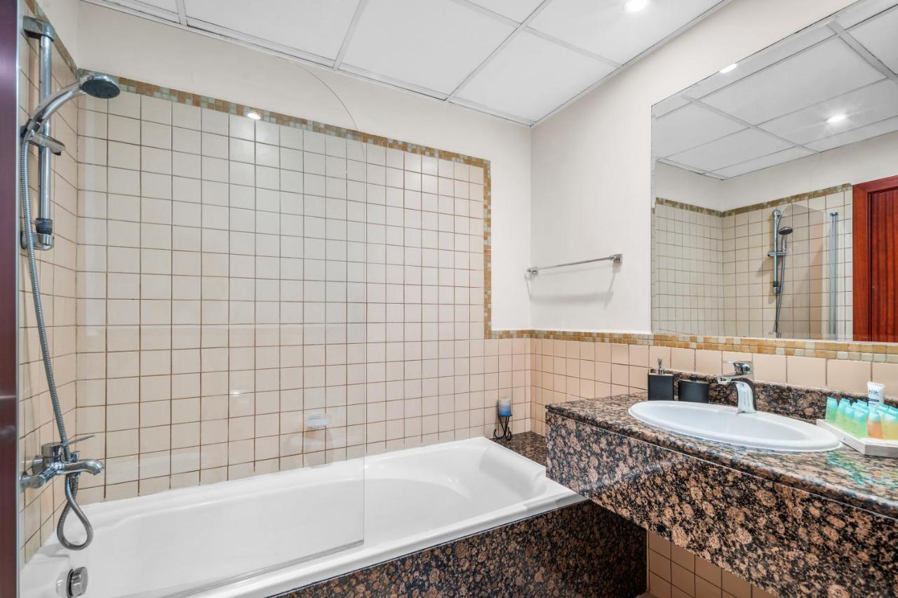 Lovely 2-Bed Condo In Jbr - 5 Mins From Beach - Palm View! Dubaj Zewnętrze zdjęcie